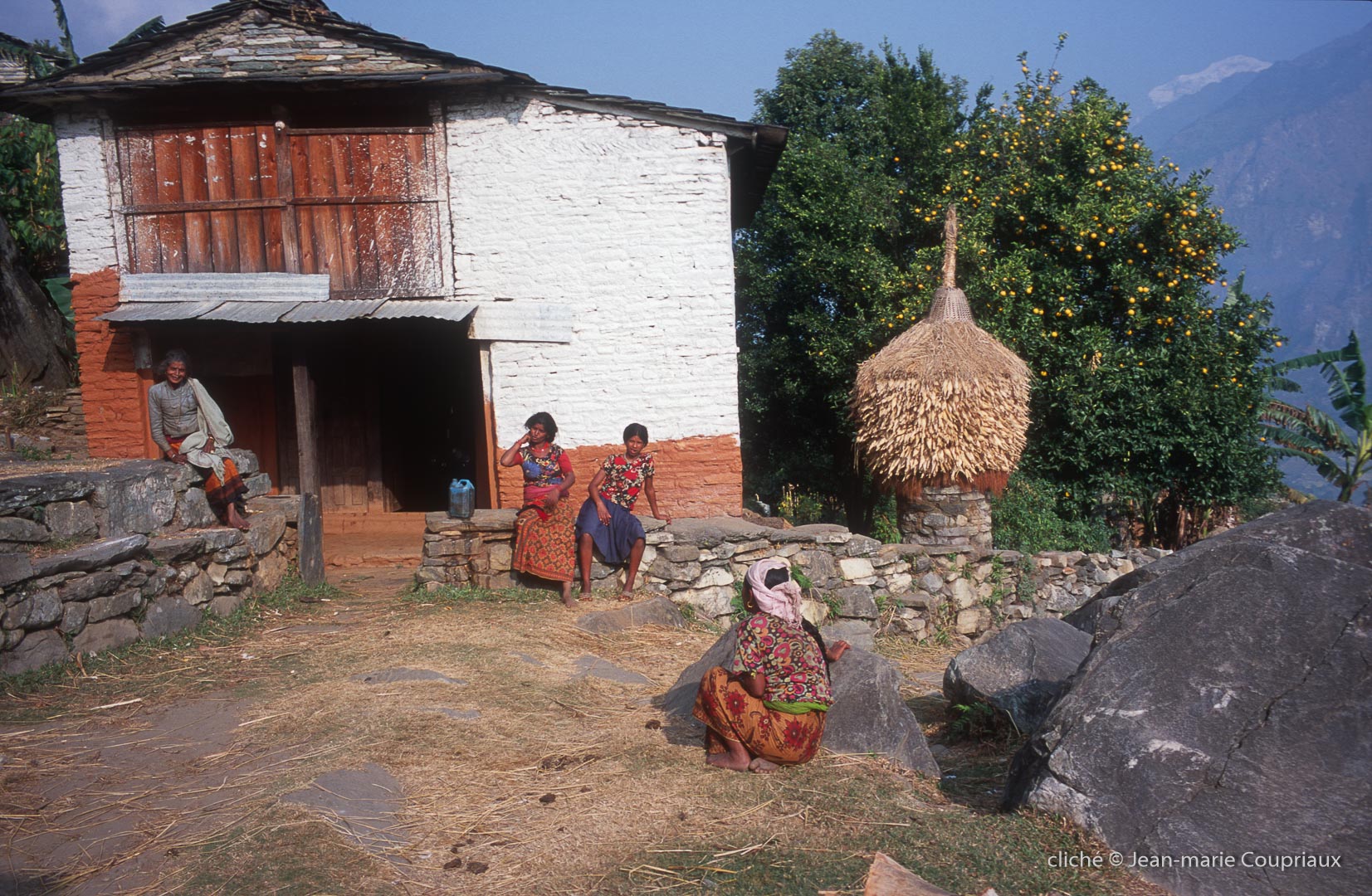 2000_Nepal-550